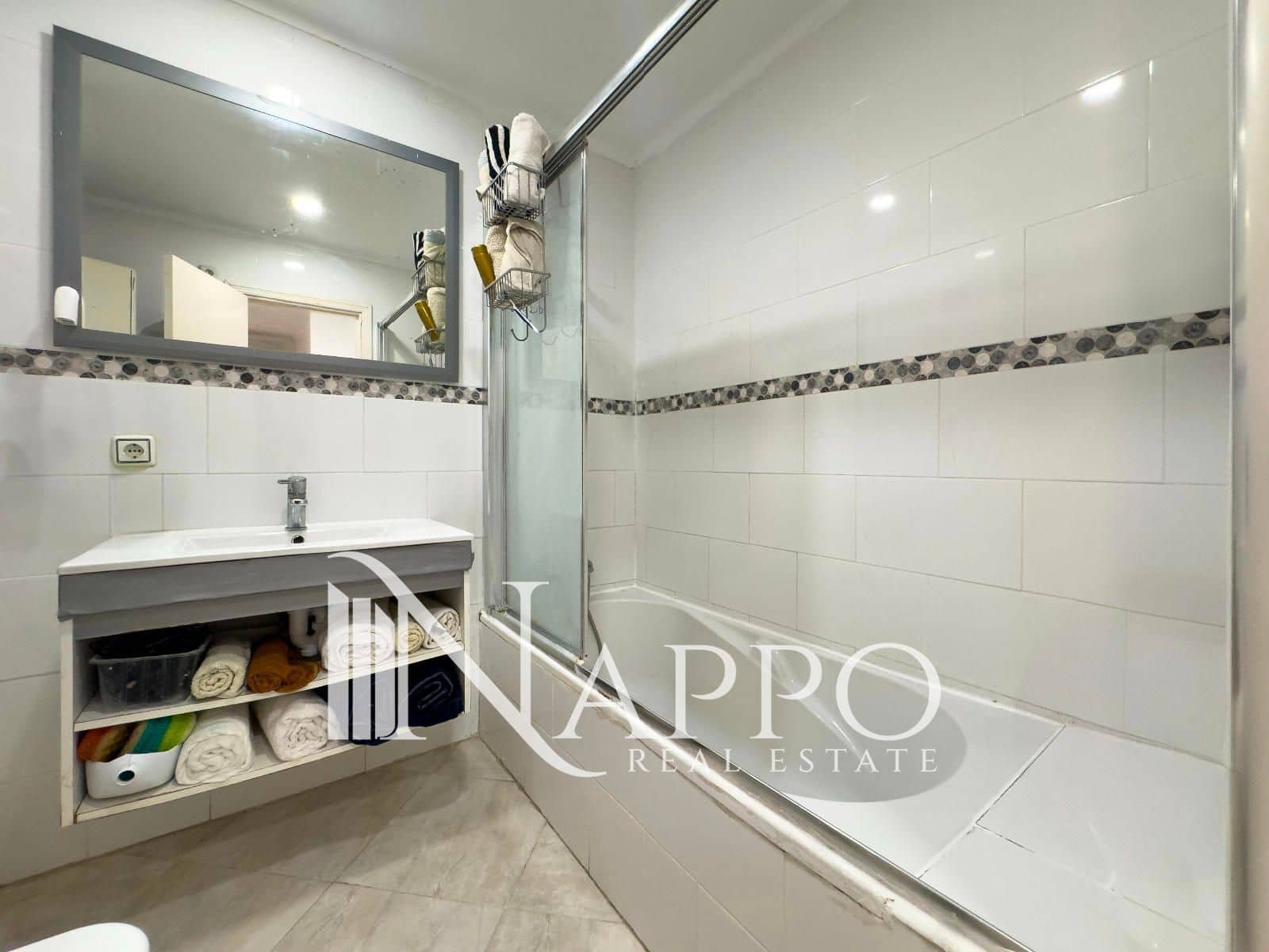 4 bedroom Flat for sale in Cala Millor - € 289,000 (Ref: 9394435)