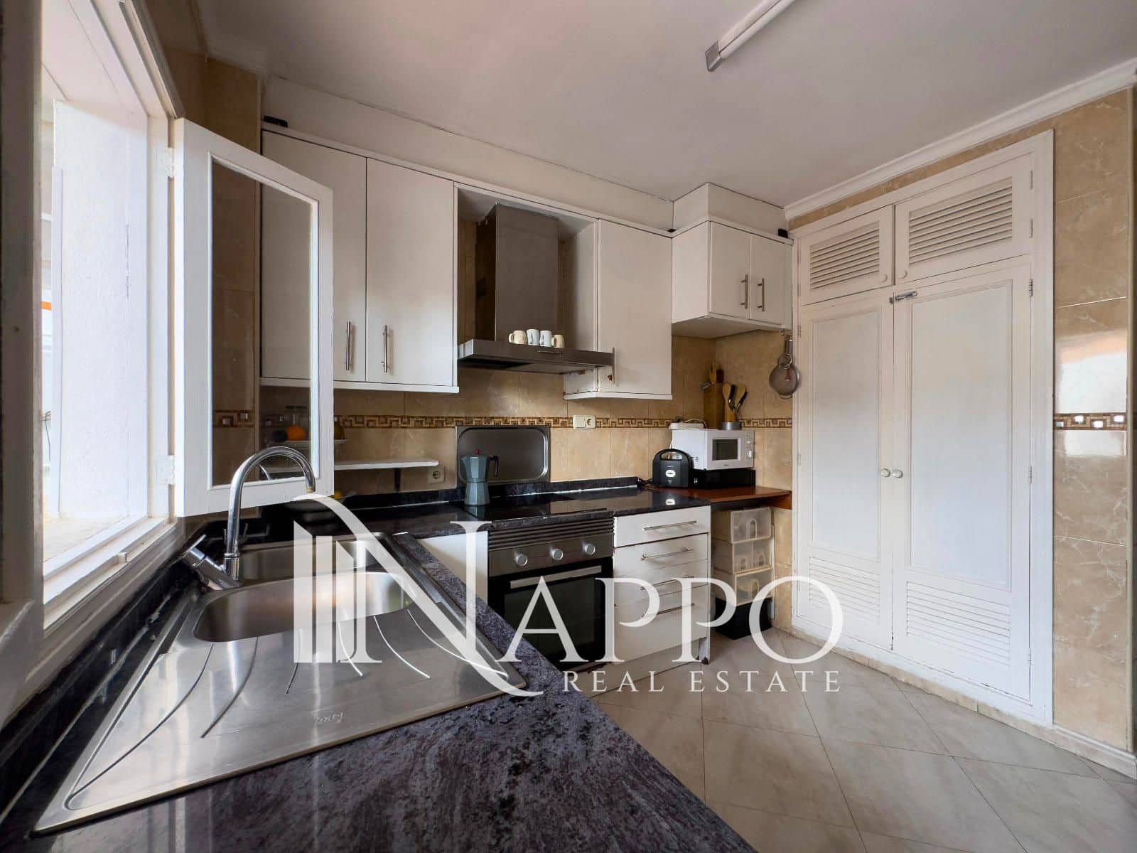 4 bedroom Flat for sale in Cala Millor - € 289,000 (Ref: 9394435)