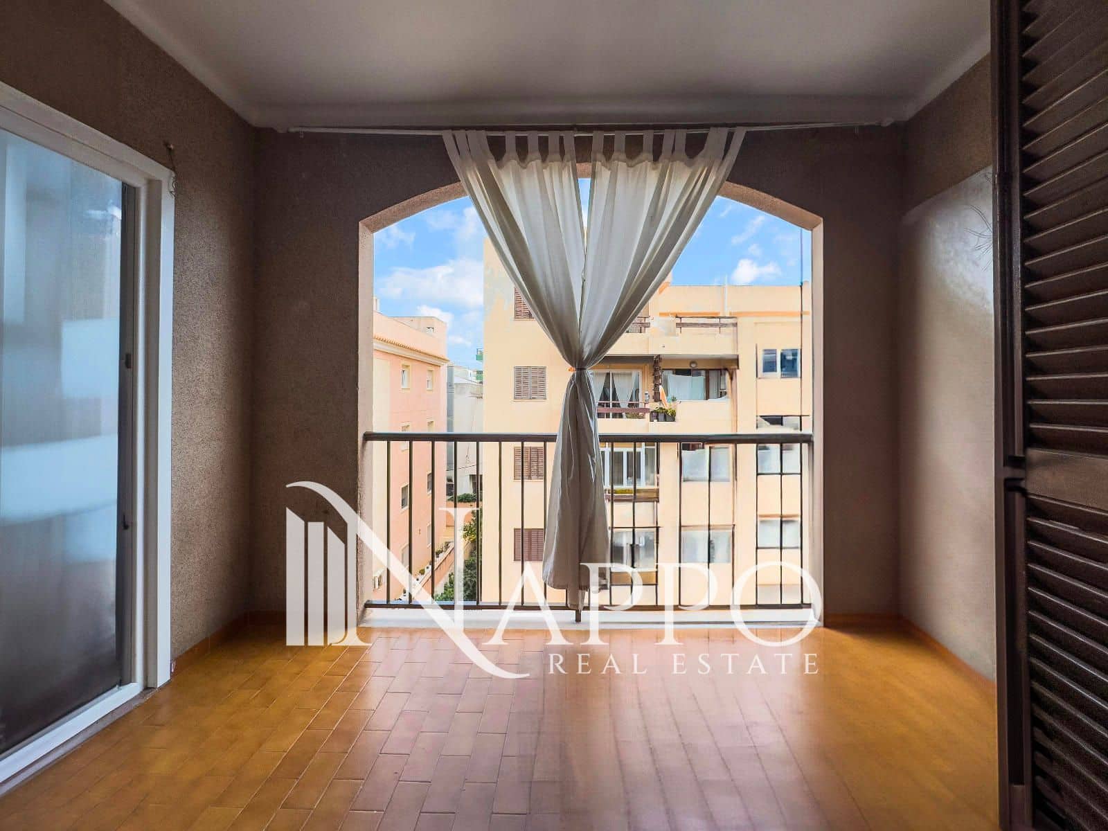 4 bedroom Flat for sale in Cala Millor - € 289,000 (Ref: 9394435)