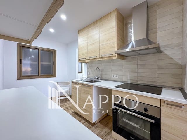 Appartement de 3 chambres à louer à Foners, Palma de Mallorca - 2 000 € (Ref: 9395432)