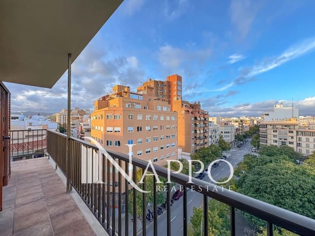 Appartement de 3 chambres à louer à Foners, Palma de Mallorca - 2 000 € (Ref: 9395432)