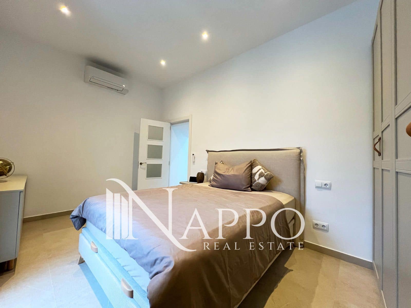 5 bedroom Villa for sale in Soller with garage - € 870,000 (Ref: 9400154)