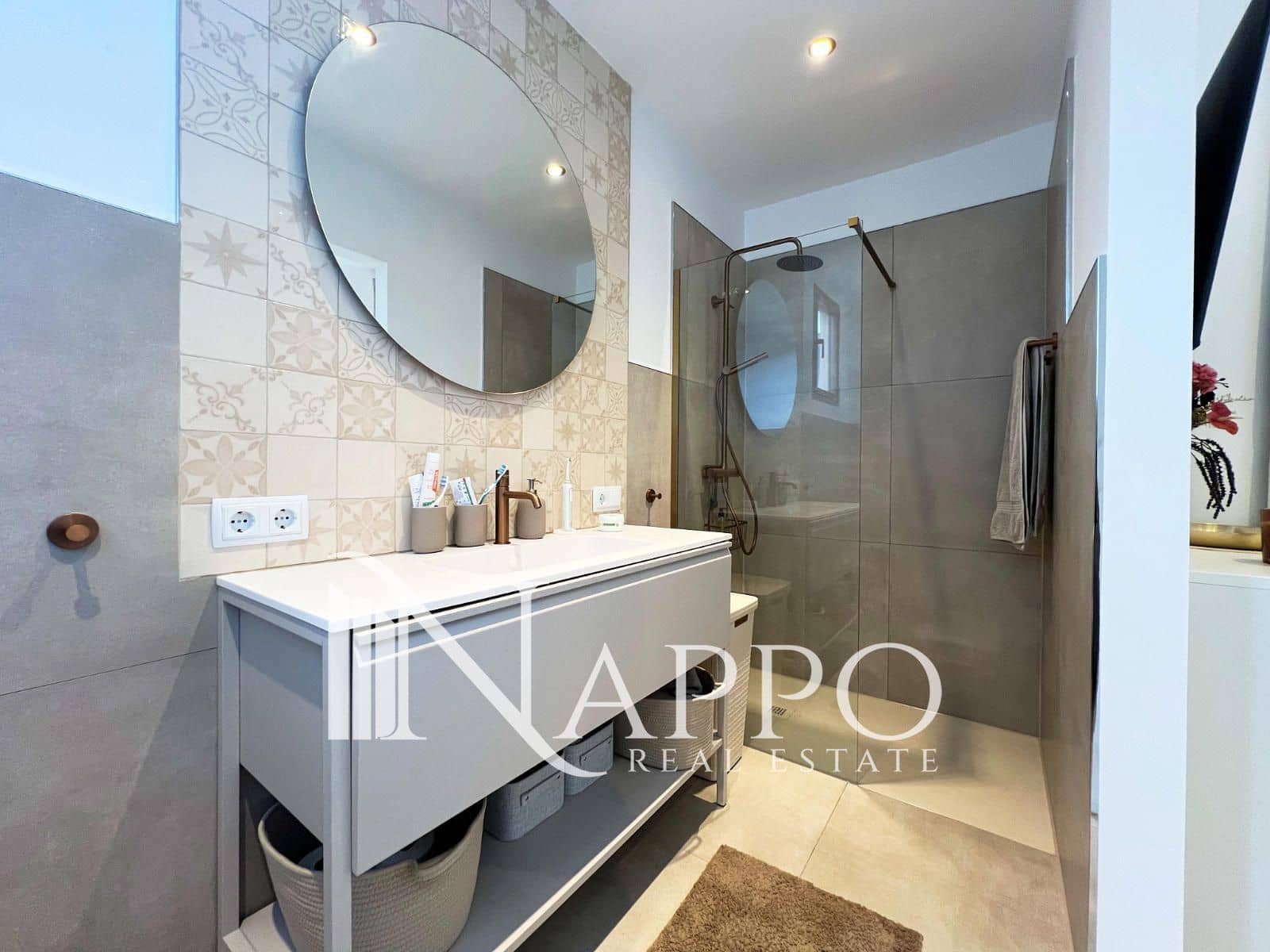 5 bedroom Villa for sale in Soller with garage - € 870,000 (Ref: 9400154)