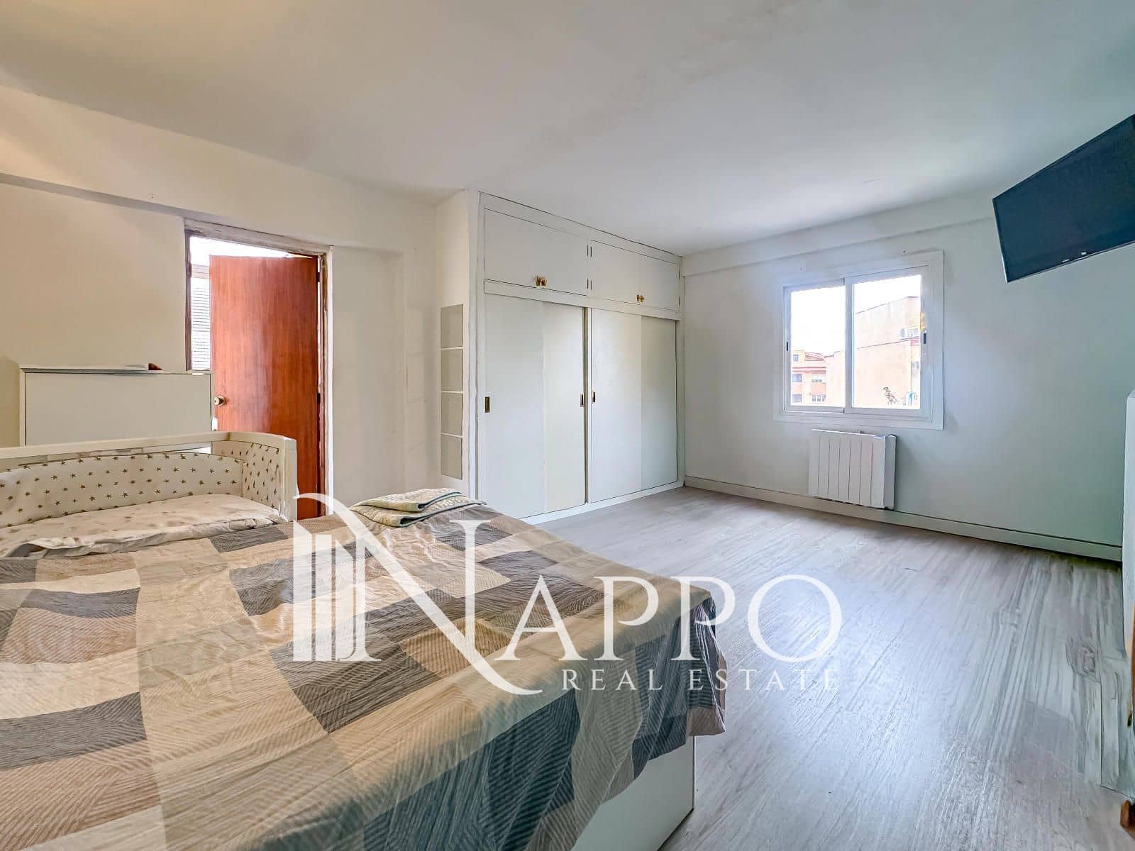 3 slaapkamer Flat te koop in Palma de Mallorca - € 290.000 (Ref: 9402592)