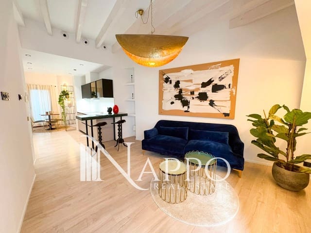2 bedroom Townhouse for sale in Santa Catalina, Palma de Mallorca with garage - € 1,390,000 (Ref: 9405896)