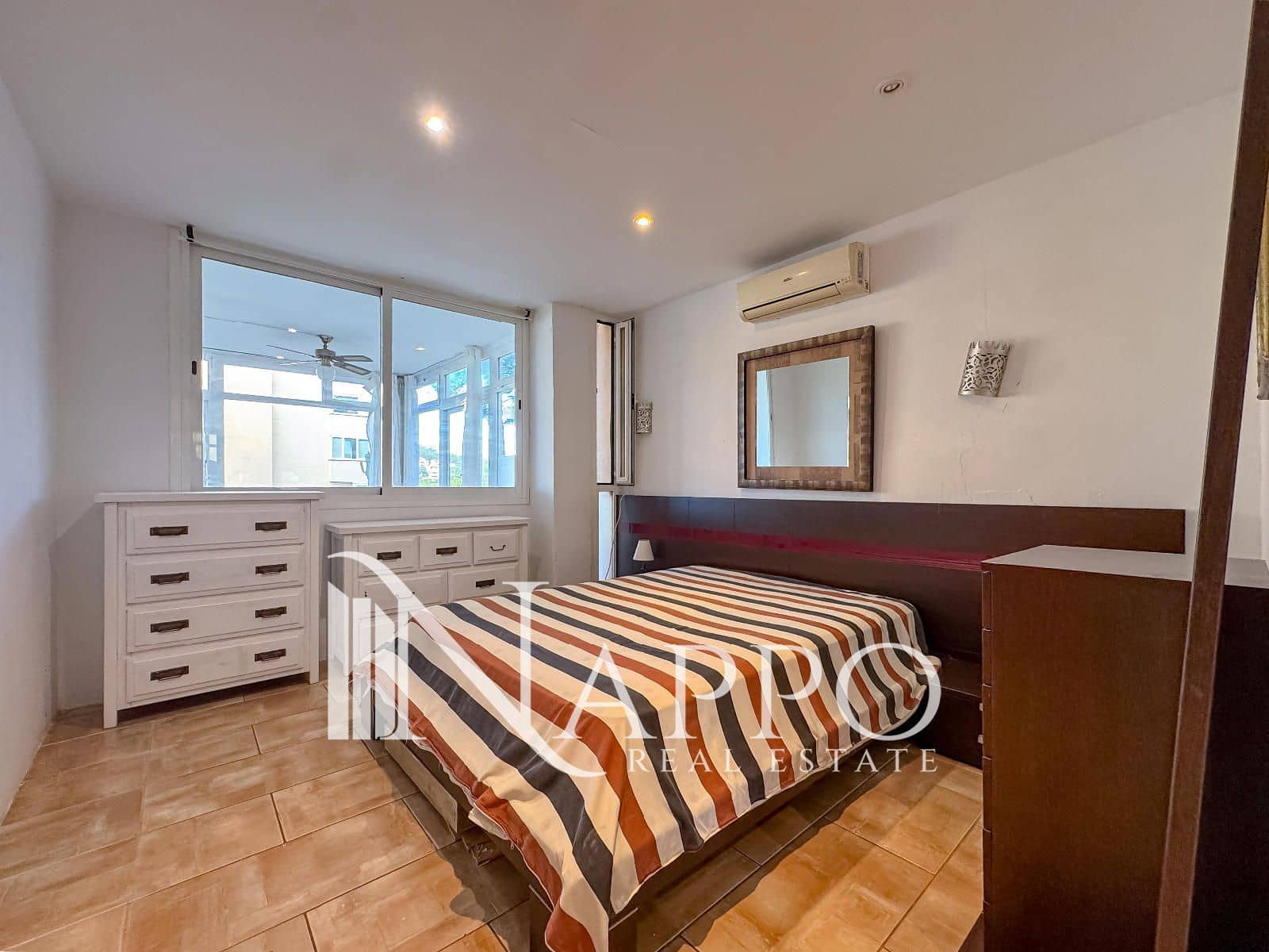 2 soveværelse Lejlighed til salg i Santa Ponsa med swimmingpool garage - € 330.000 (Ref: 9407045)