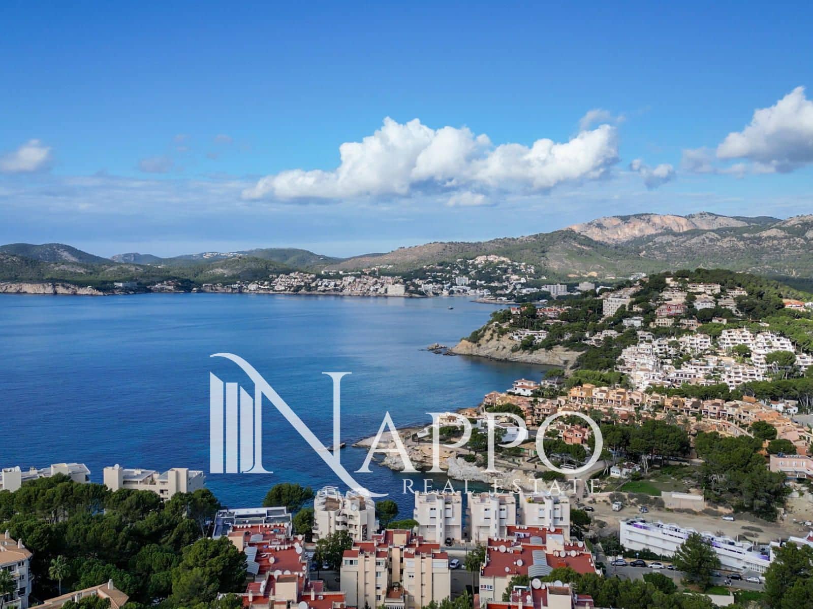 2 soveværelse Lejlighed til salg i Santa Ponsa med swimmingpool garage - € 330.000 (Ref: 9407045)