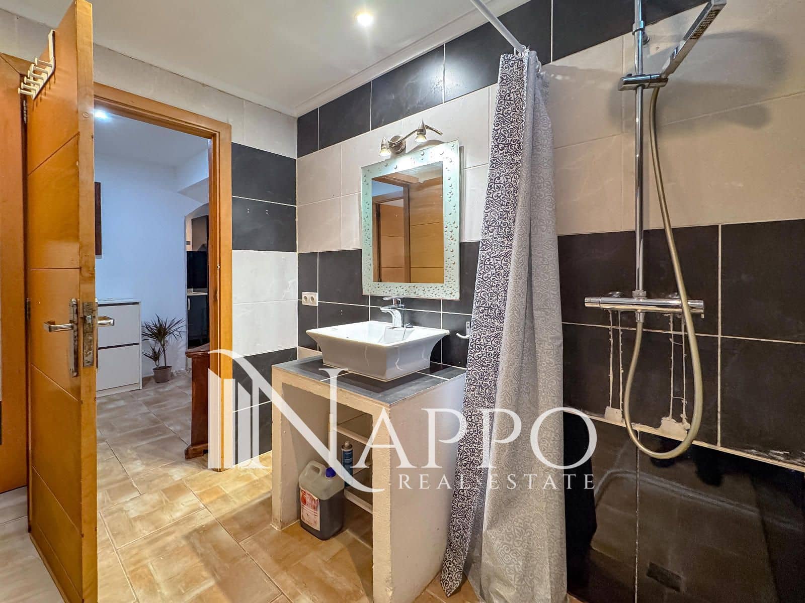 2 soveværelse Lejlighed til salg i Santa Ponsa med swimmingpool garage - € 330.000 (Ref: 9407045)