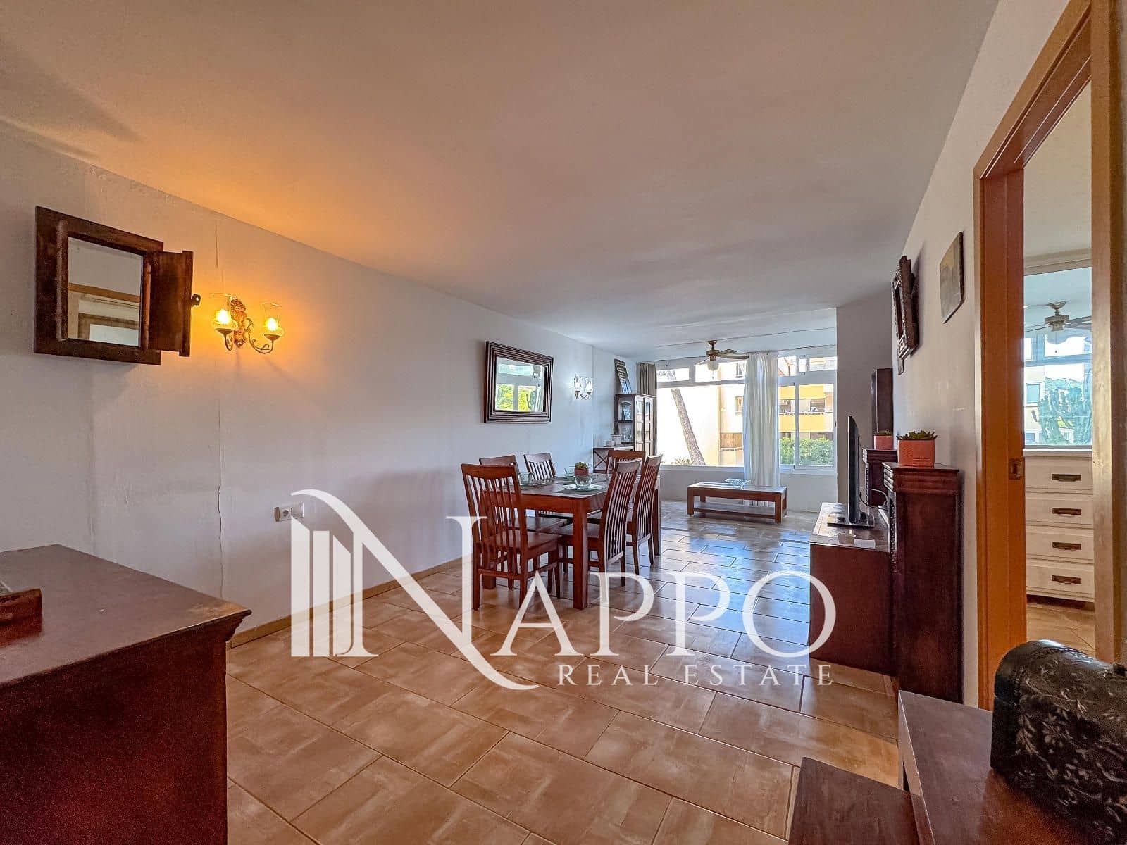 2 soveværelse Lejlighed til salg i Santa Ponsa med swimmingpool garage - € 330.000 (Ref: 9407045)