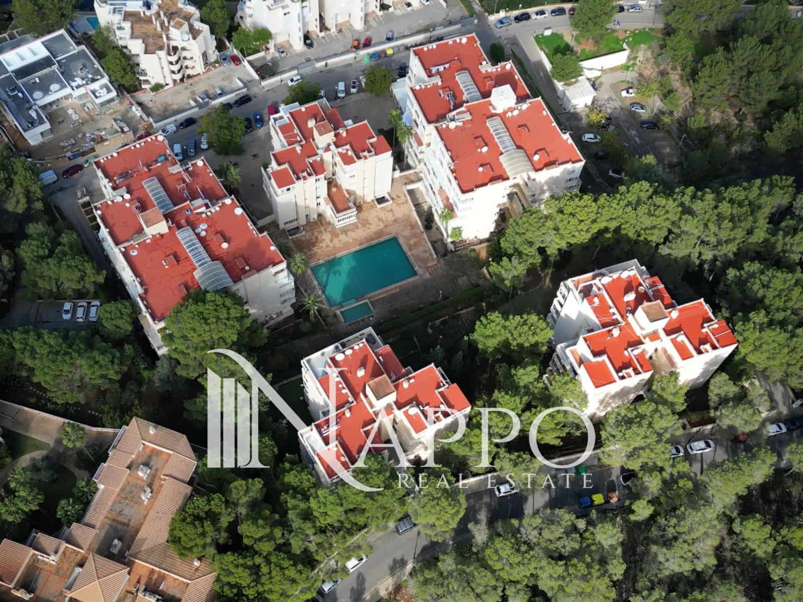 2 soveværelse Lejlighed til salg i Santa Ponsa med swimmingpool garage - € 330.000 (Ref: 9407045)