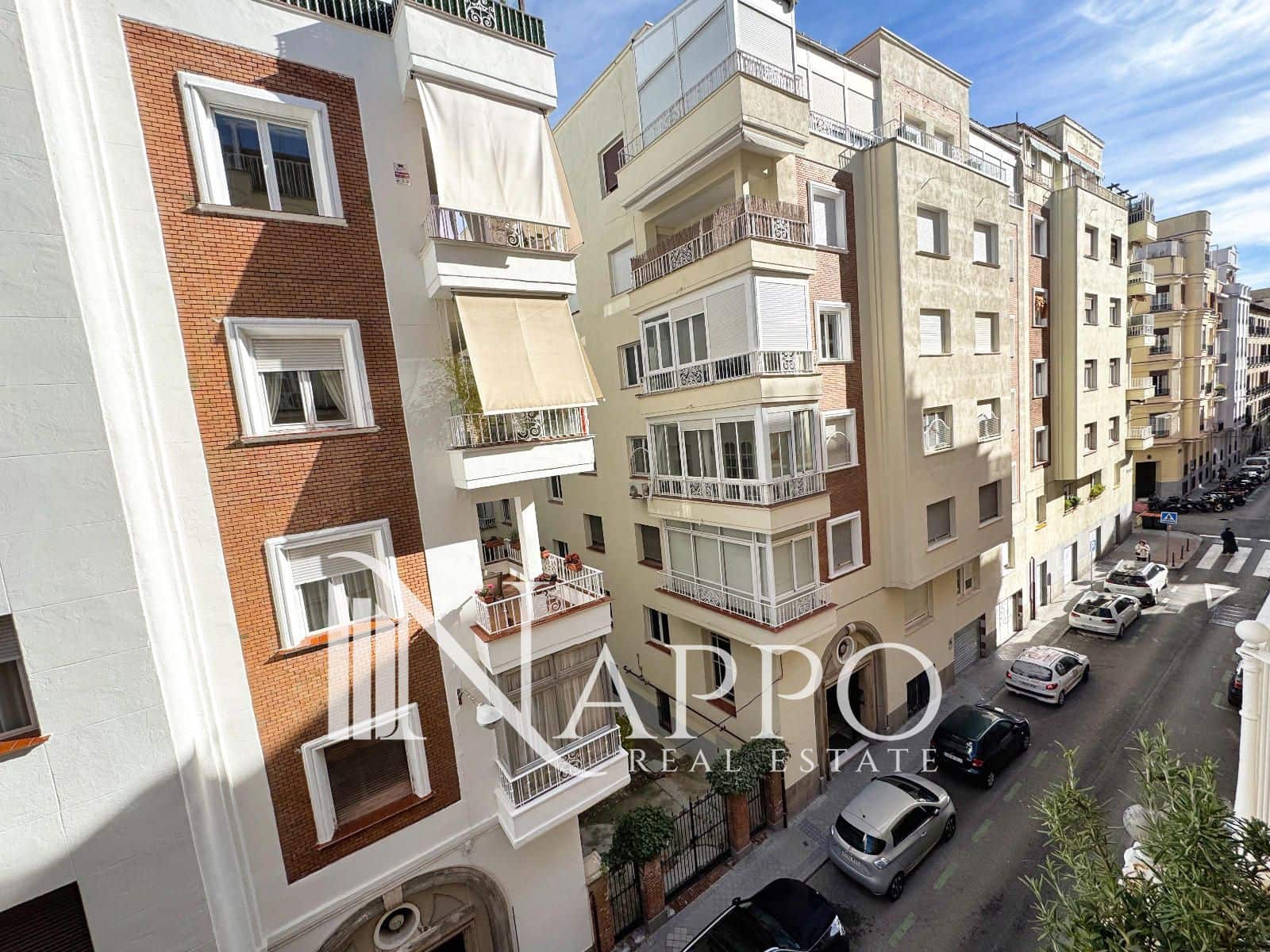 2 slaapkamer Flat te koop in Madrid stad - € 695.000 (Ref: 9414943)