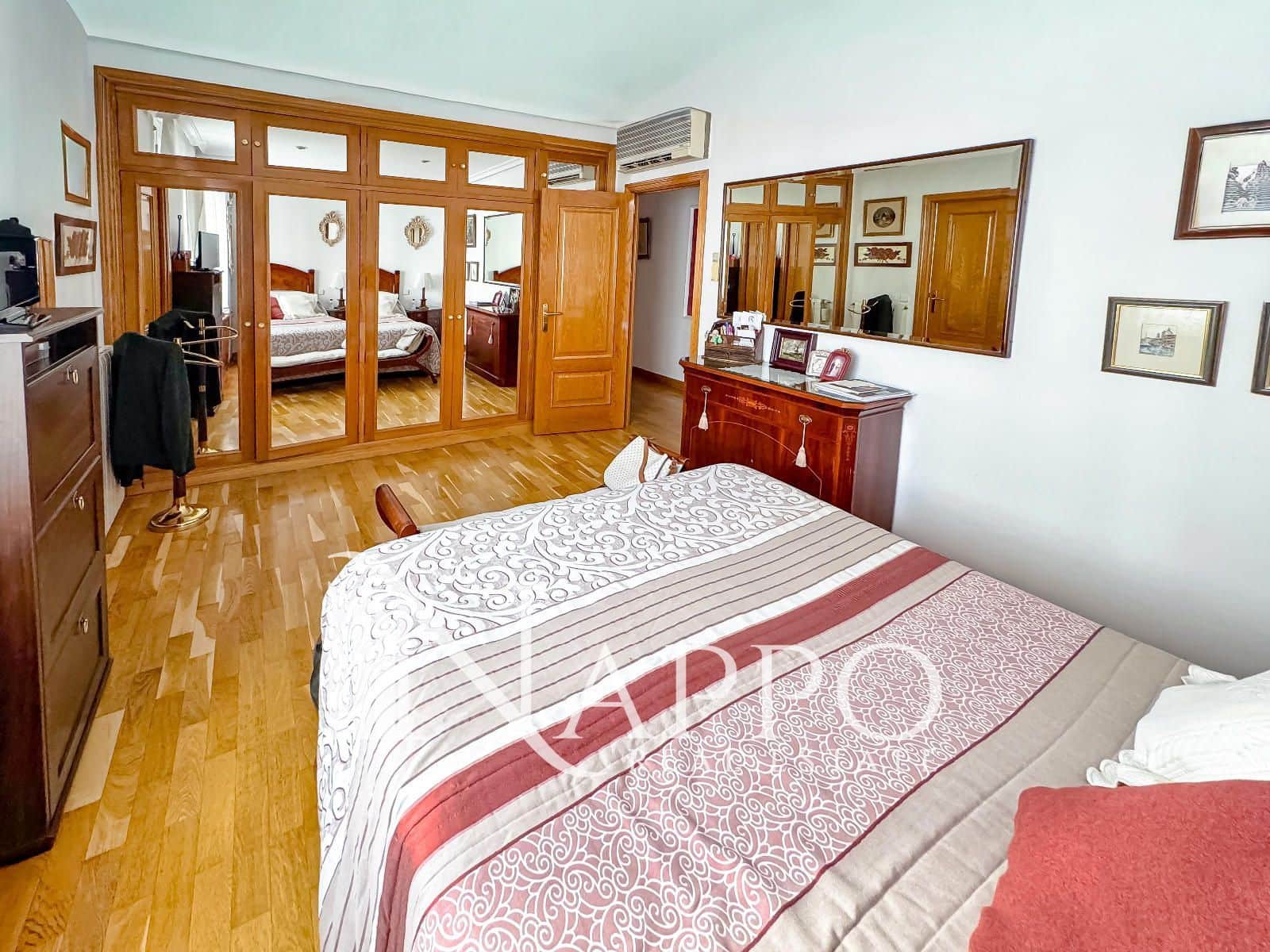4 bedroom Penthouse for sale in Madrid city - € 1,795,000 (Ref: 9415465)