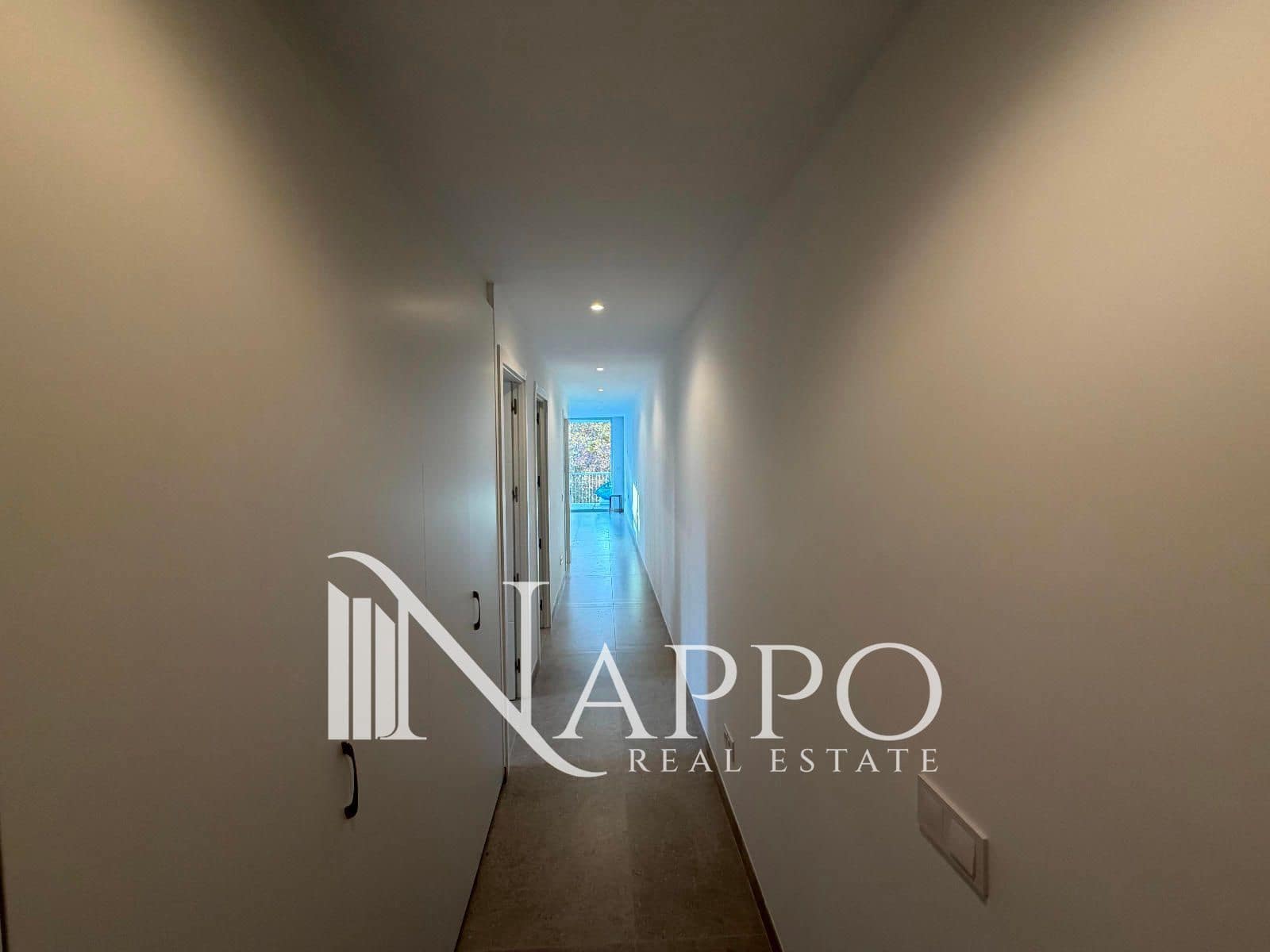 2 bedroom Flat for rent in Palma de Mallorca - € 1,400 (Ref: 9432540)