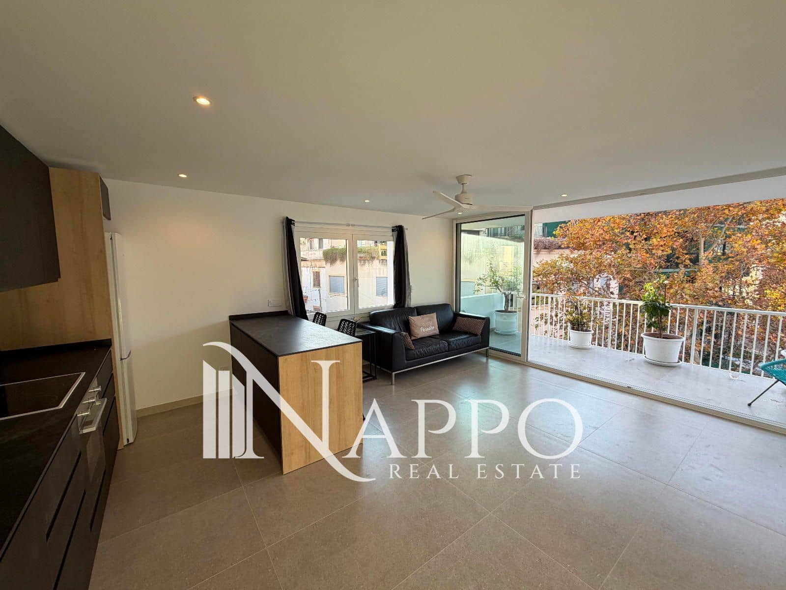 2 bedroom Flat for rent in Palma de Mallorca - € 1,400 (Ref: 9432540)