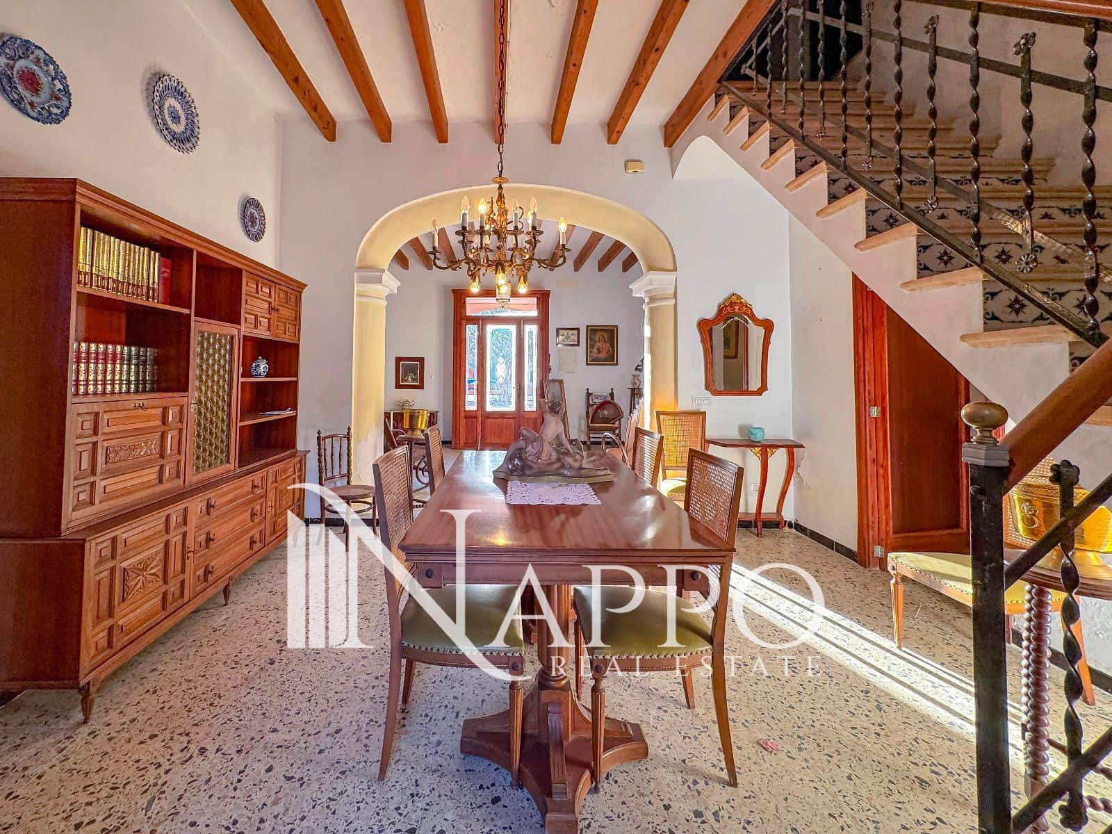 Townhouse for sale in Biniali with garage - € 749,000 (Ref: 9436239)