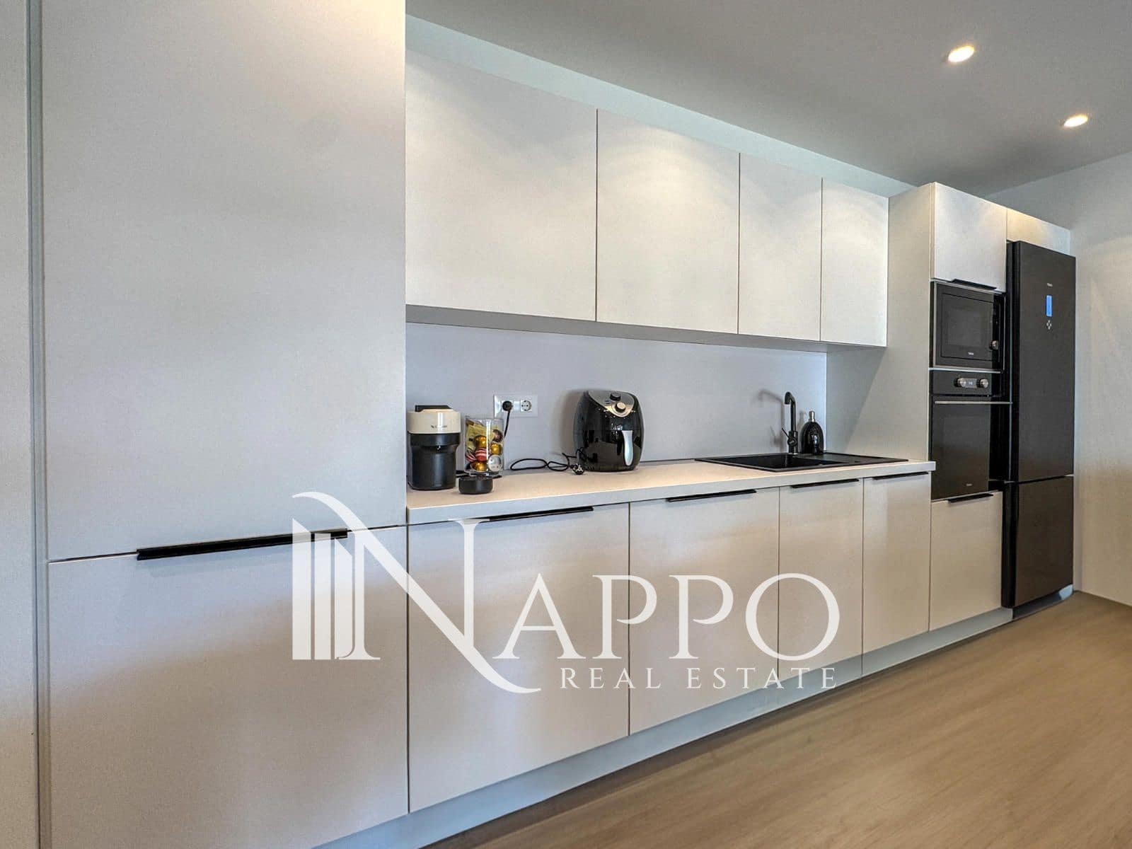 3 slaapkamer Flat te koop in Palma de Mallorca met zwembad garage - € 749.000 (Ref: 9444510)