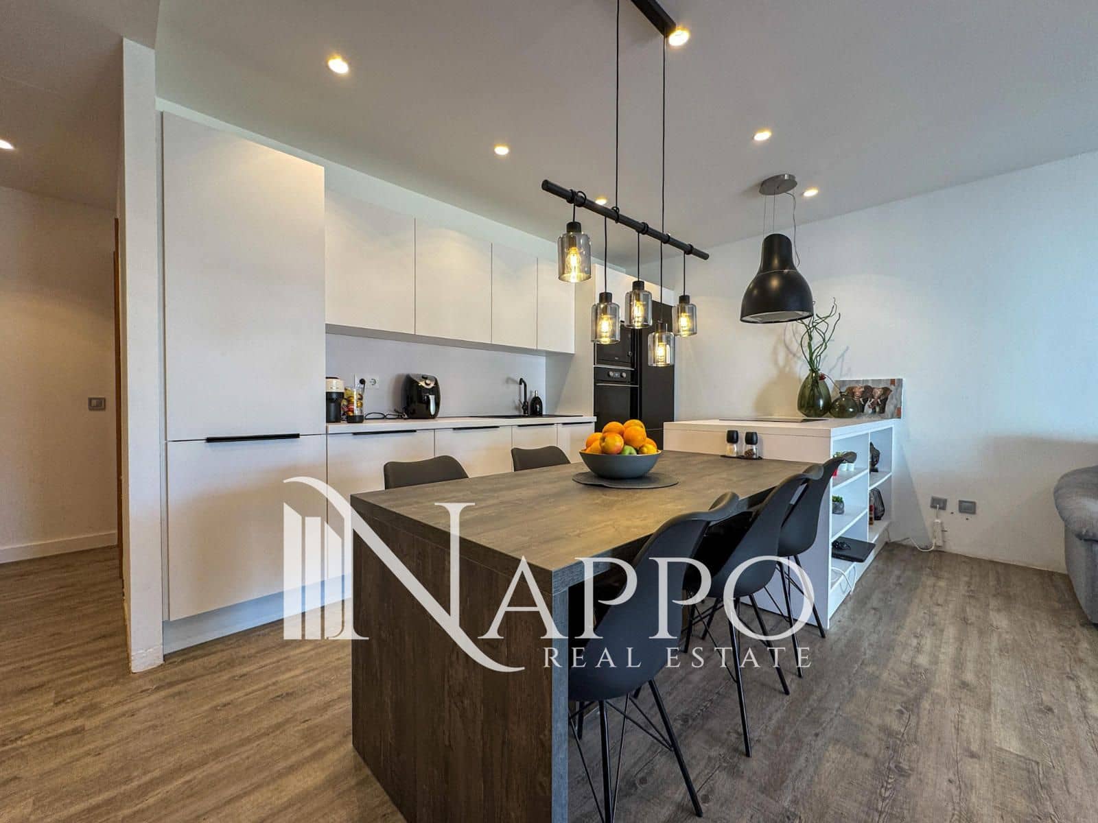 3 slaapkamer Flat te koop in Palma de Mallorca met zwembad garage - € 749.000 (Ref: 9444510)