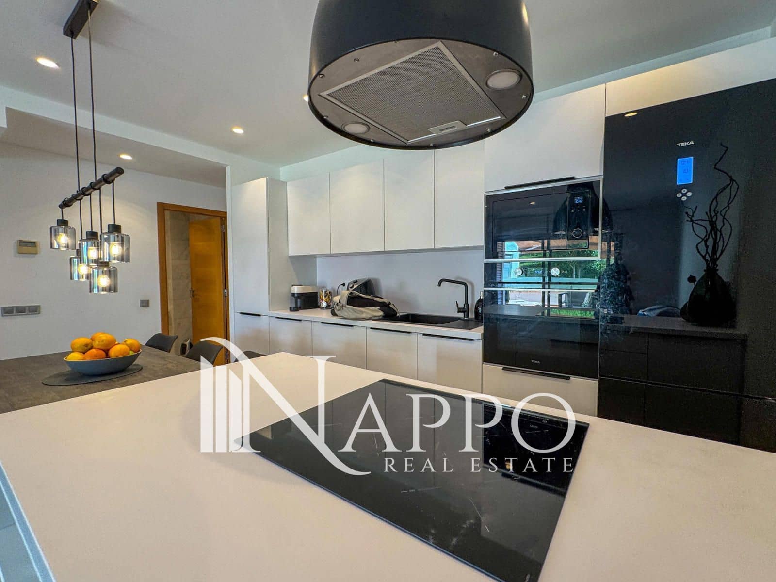 3 slaapkamer Flat te koop in Palma de Mallorca met zwembad garage - € 749.000 (Ref: 9444510)