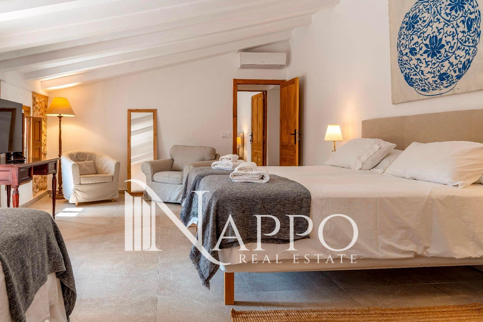 6 sypialnia Willa na sprzedaż w Sencelles z basenem garażem - 3 900 000 € (Ref: 9447191)