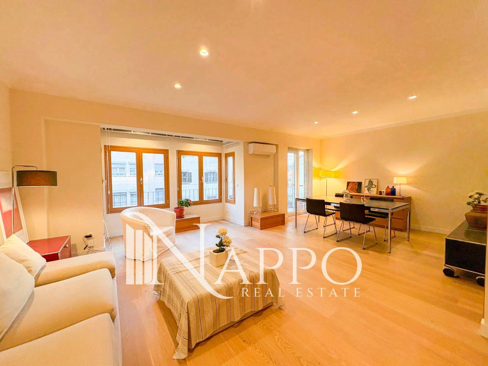 2 bedroom Flat for rent in Palma de Mallorca - € 1,700 (Ref: 9449302)