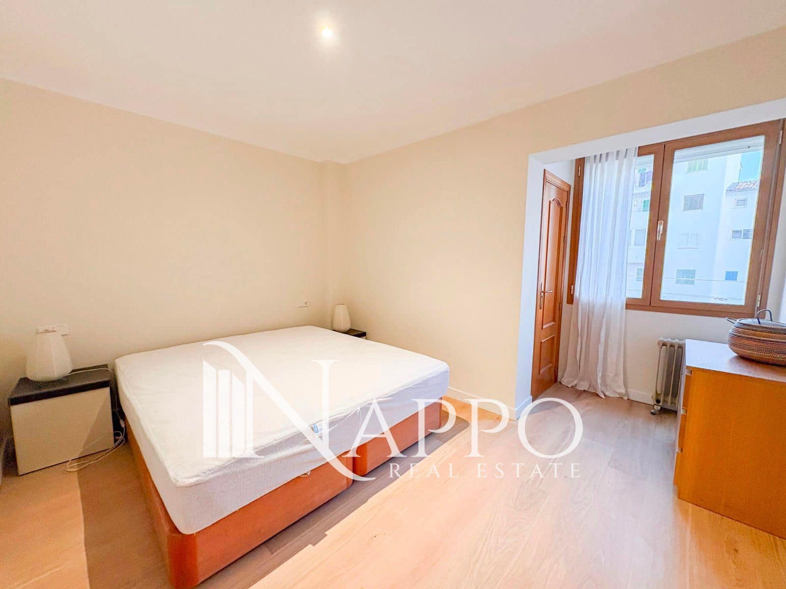 2 bedroom Flat for rent in Palma de Mallorca - € 1,700 (Ref: 9449302)