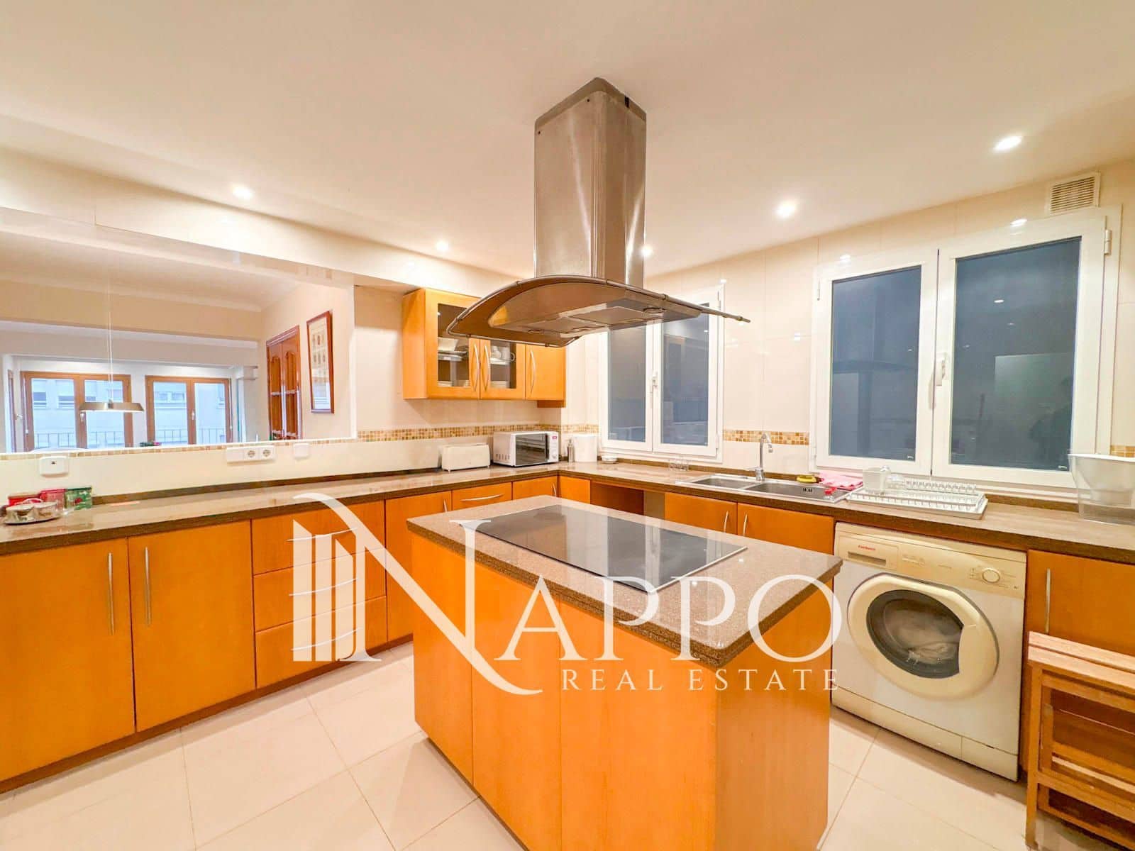 2 bedroom Flat for rent in Palma de Mallorca - € 1,700 (Ref: 9449302)