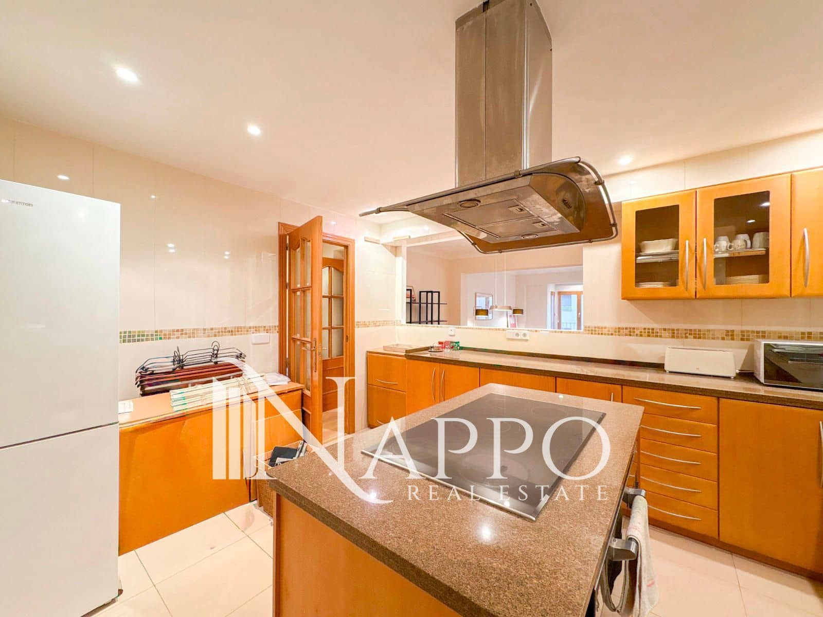 2 bedroom Flat for rent in Palma de Mallorca - € 1,700 (Ref: 9449302)