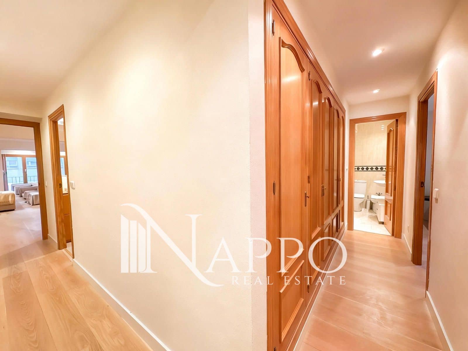 2 bedroom Flat for rent in Palma de Mallorca - € 1,700 (Ref: 9449302)