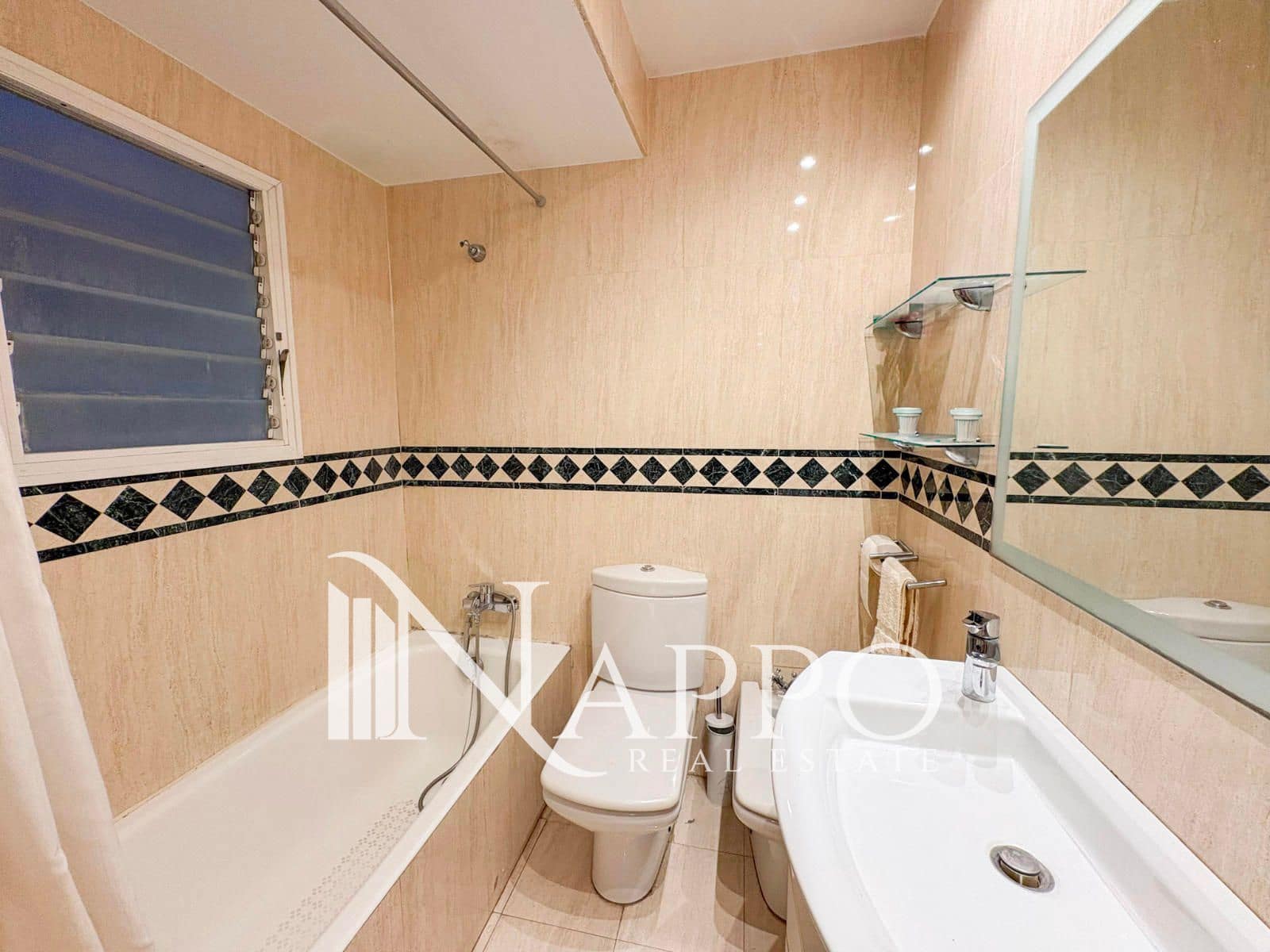 2 bedroom Flat for rent in Palma de Mallorca - € 1,700 (Ref: 9449302)