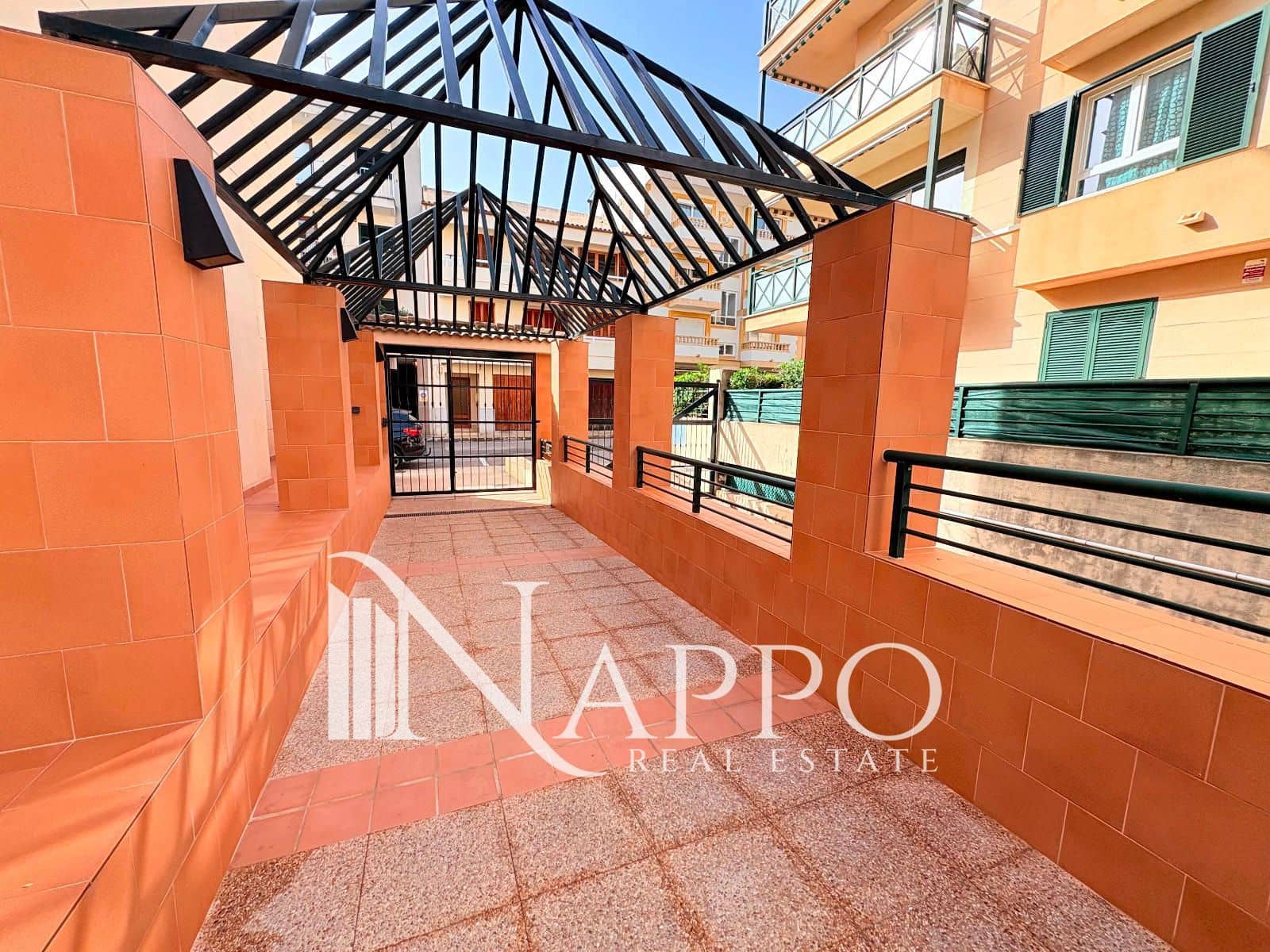 2 soveværelse Lejlighed til salg i Pollensa / Pollenca med garage - € 359.000 (Ref: 9449304)