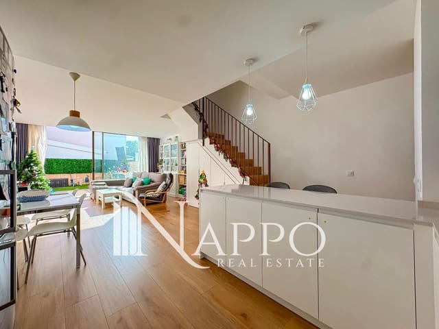 3 makuuhuone Omakotitalo myytävänä paikassa Marratxí mukana uima-altaan 
autotalli - 639 000 € (Ref: 9451401)