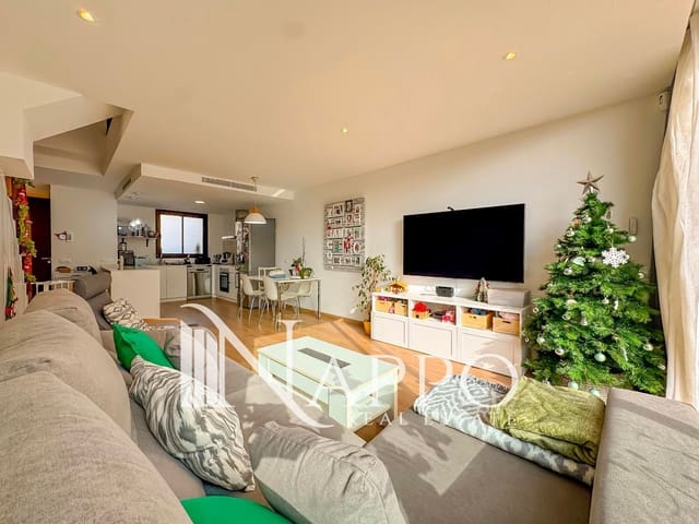 3 makuuhuone Omakotitalo myytävänä paikassa Marratxí mukana uima-altaan 
autotalli - 639 000 € (Ref: 9451401)