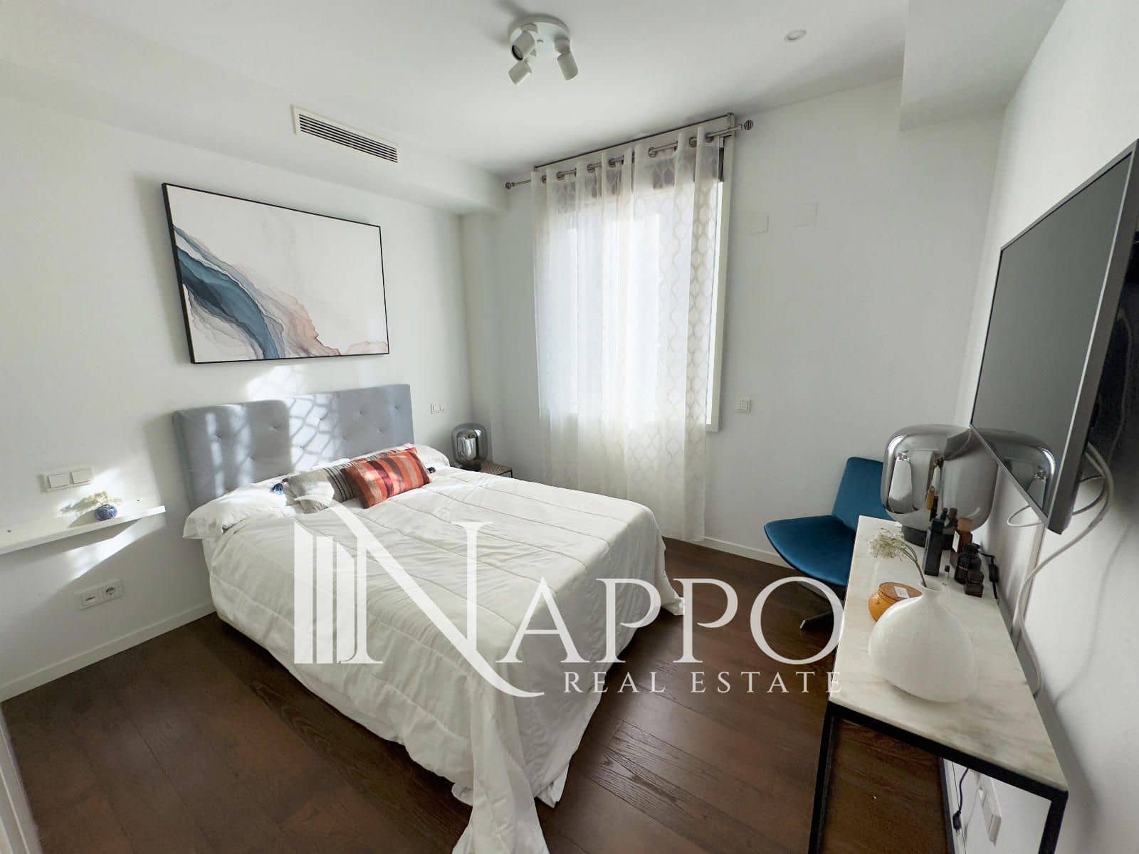 2 bedroom Flat for sale in Madrid city with pool garage - € 1,279,000 (Ref: 9451721)