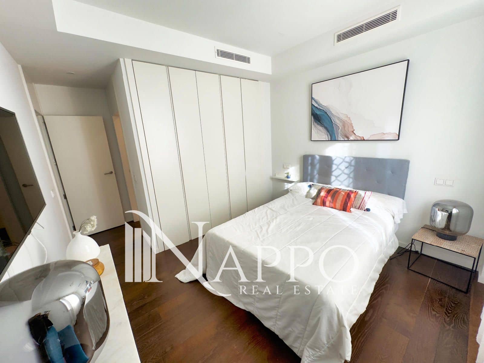 2 bedroom Flat for sale in Madrid city with pool garage - € 1,279,000 (Ref: 9451721)