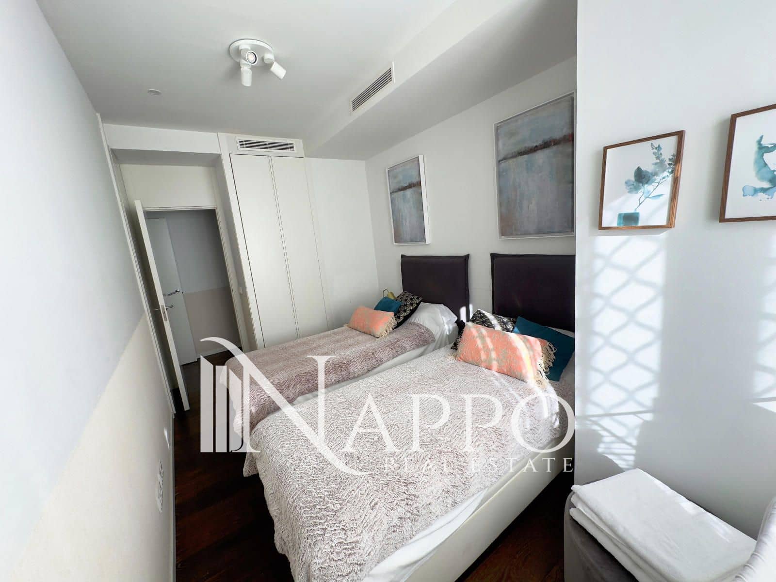 2 bedroom Flat for sale in Madrid city with pool garage - € 1,279,000 (Ref: 9451721)