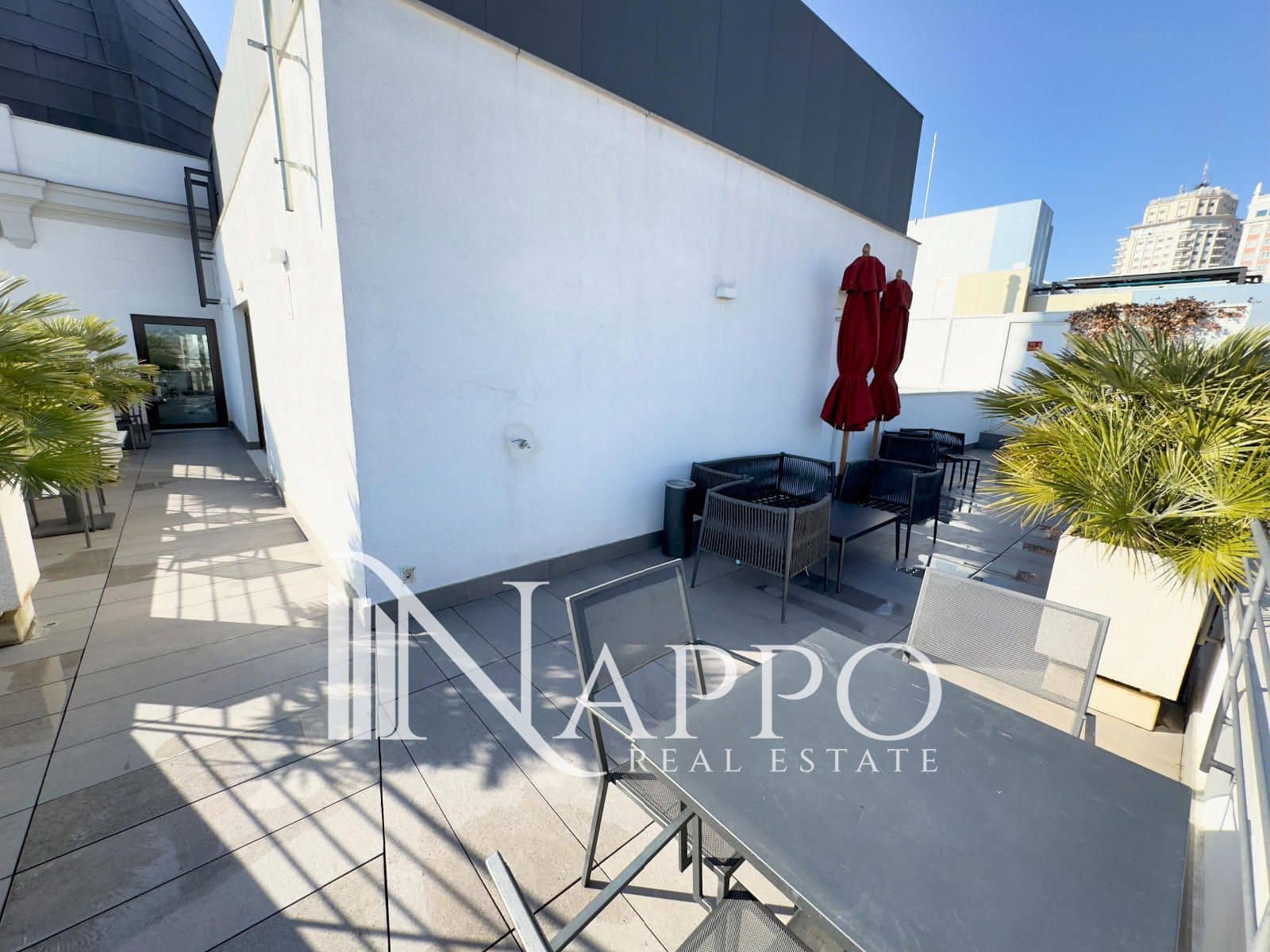 Piso de 2 habitaciones en Madrid ciudad en venta con piscina garaje - 1.279.000 € (Ref: 9451721)