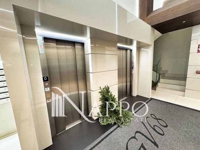 Piso de 2 habitaciones en Centro, Madrid ciudad en venta con piscina garaje - 1.279.000 € (Ref: 9451721)