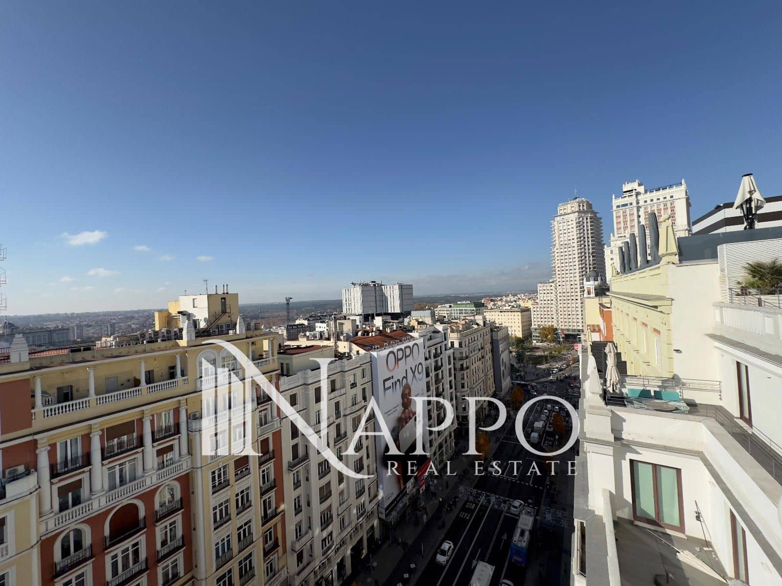 Piso de 2 habitaciones en Madrid ciudad en venta con piscina garaje - 1.279.000 € (Ref: 9451721)
