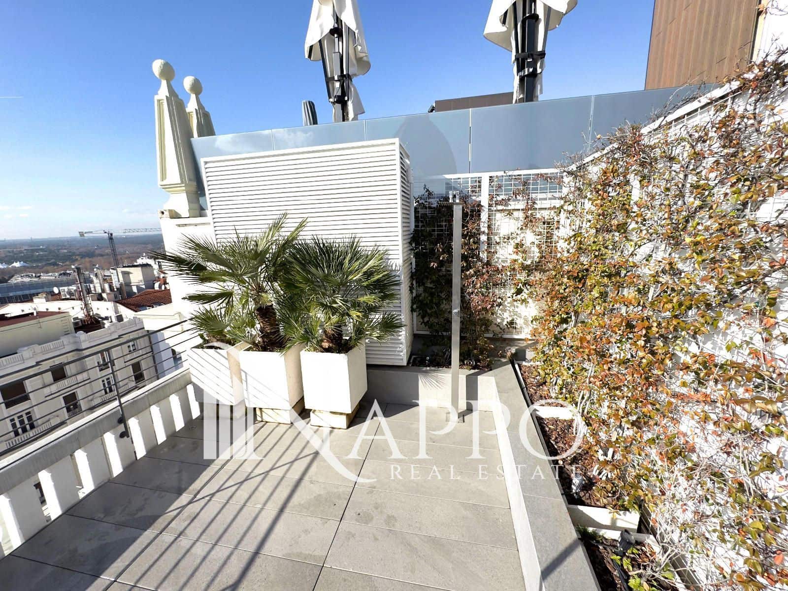 Piso de 2 habitaciones en Madrid ciudad en venta con piscina garaje - 1.279.000 € (Ref: 9451721)