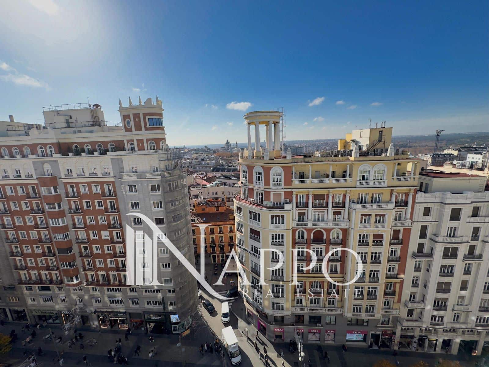 2 bedroom Flat for sale in Madrid city with pool garage - € 1,279,000 (Ref: 9451721)