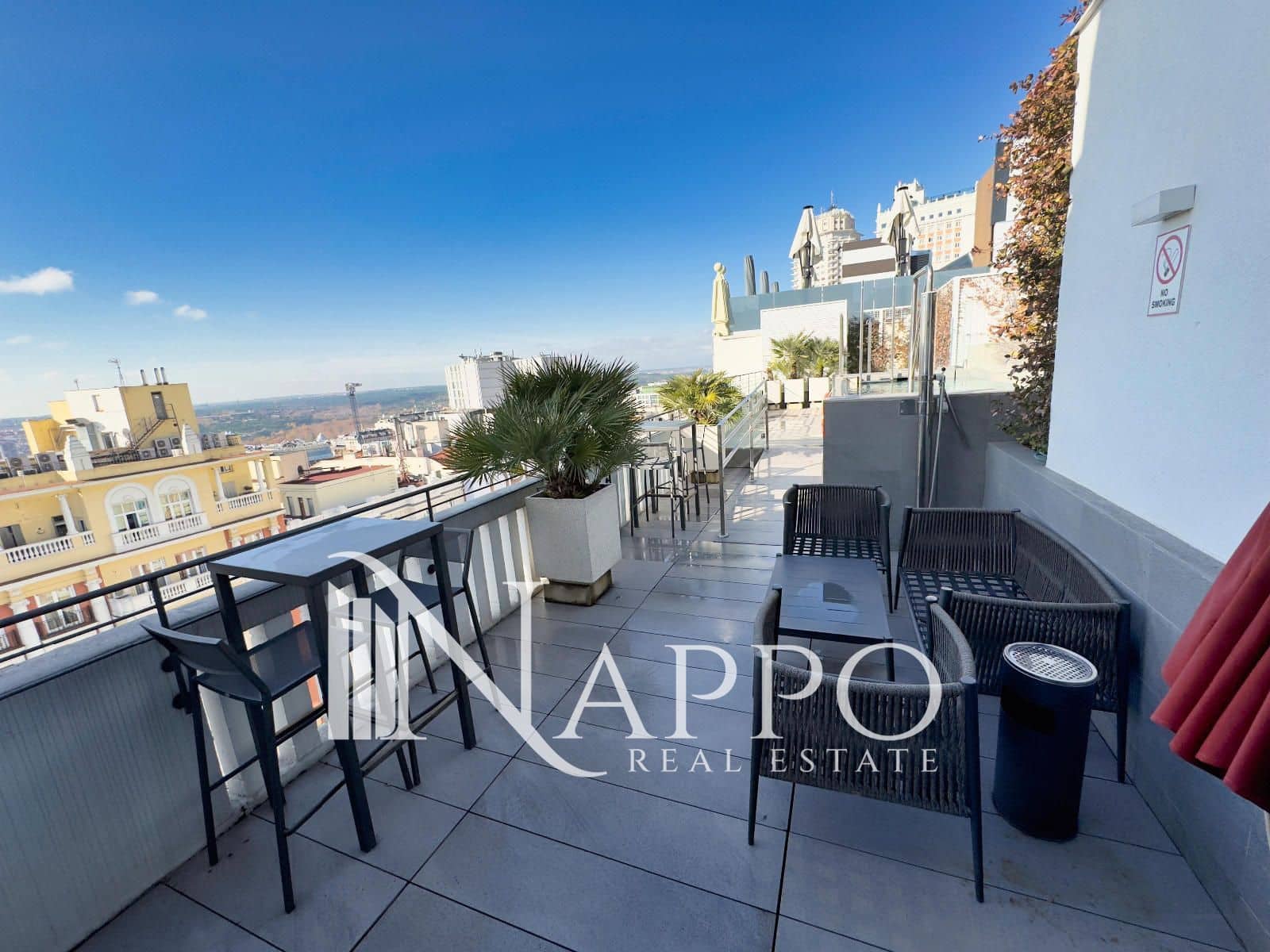 2 bedroom Flat for sale in Madrid city with pool garage - € 1,279,000 (Ref: 9451721)