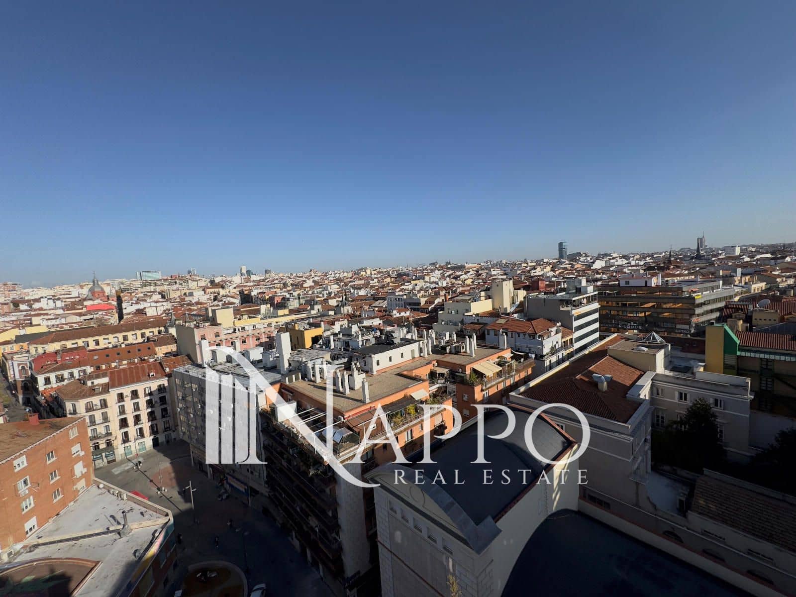 2 bedroom Flat for sale in Madrid city with pool garage - € 1,279,000 (Ref: 9451721)