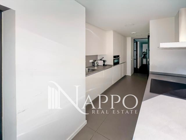 2 slaapkamer Flat te koop in Centro, Madrid stad met zwembad garage - € 1.189.000 (Ref: 9451721)