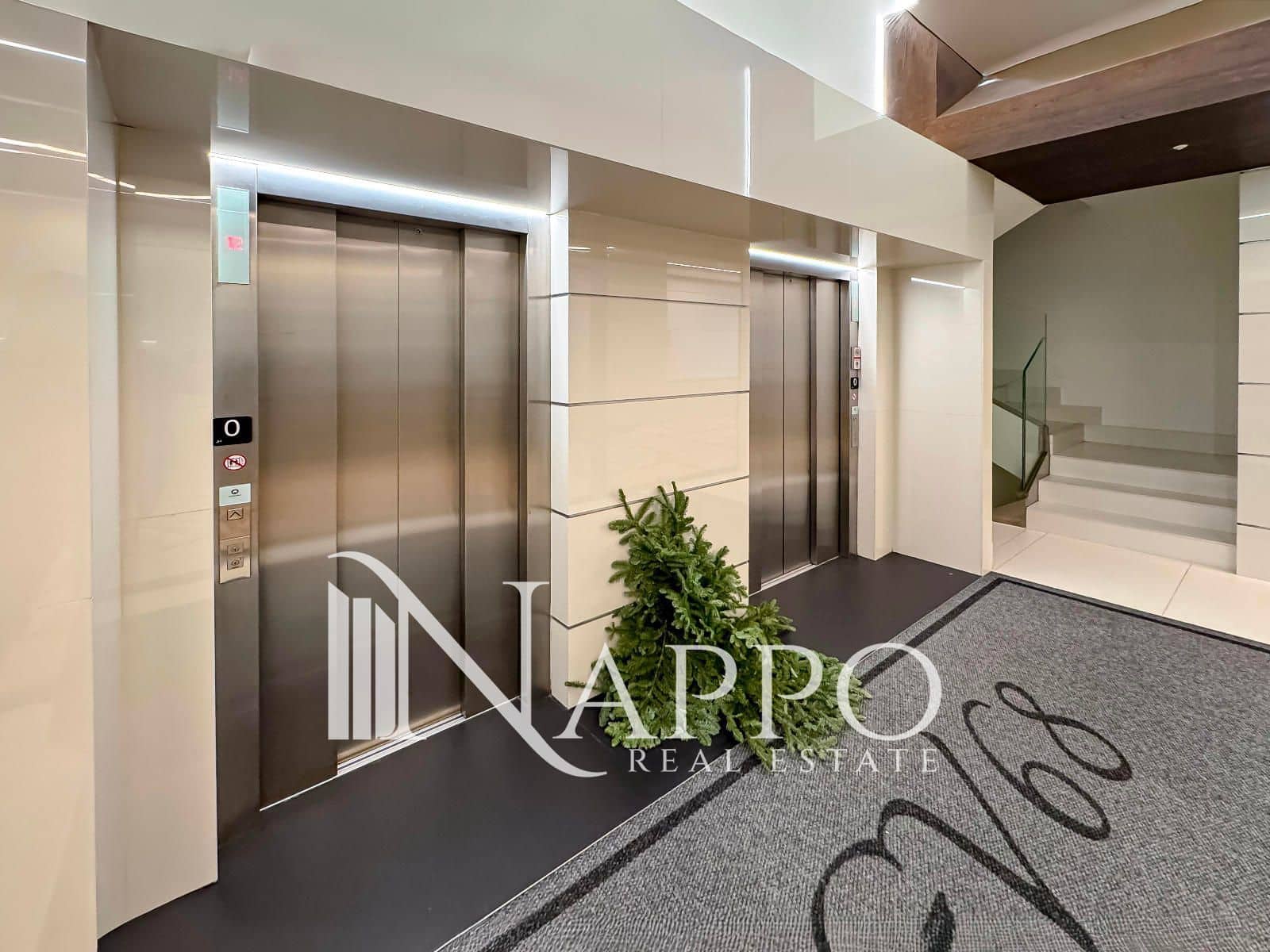 2 bedroom Flat for sale in Madrid city with pool garage - € 1,279,000 (Ref: 9451721)