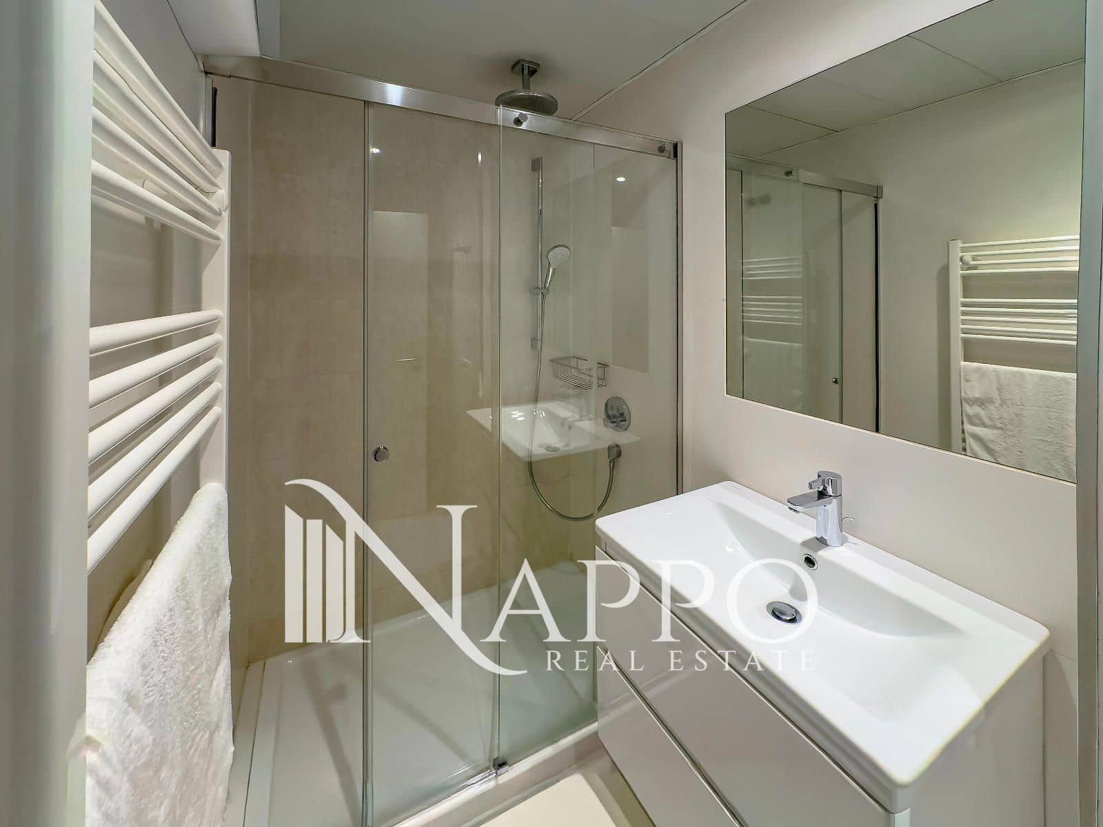 2 bedroom Flat for sale in Madrid city with pool garage - € 1,279,000 (Ref: 9451721)