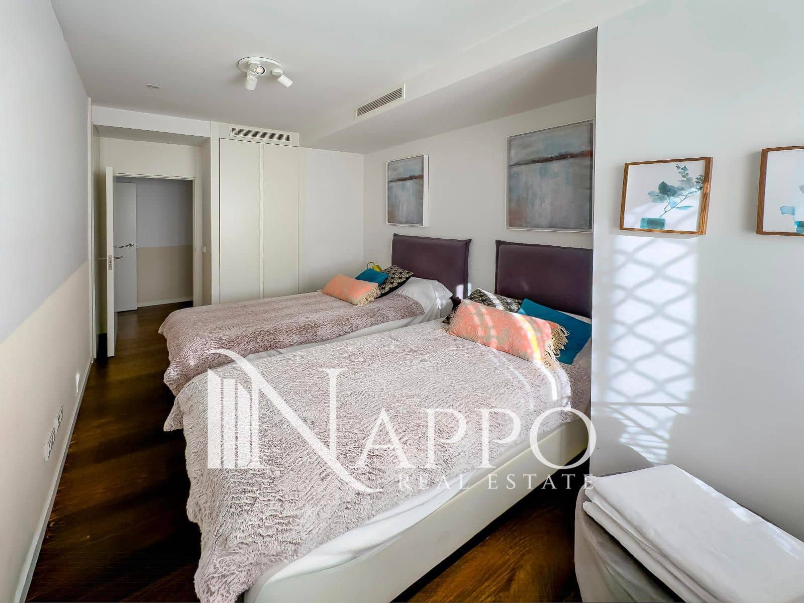 2 bedroom Flat for sale in Madrid city with pool garage - € 1,279,000 (Ref: 9451721)