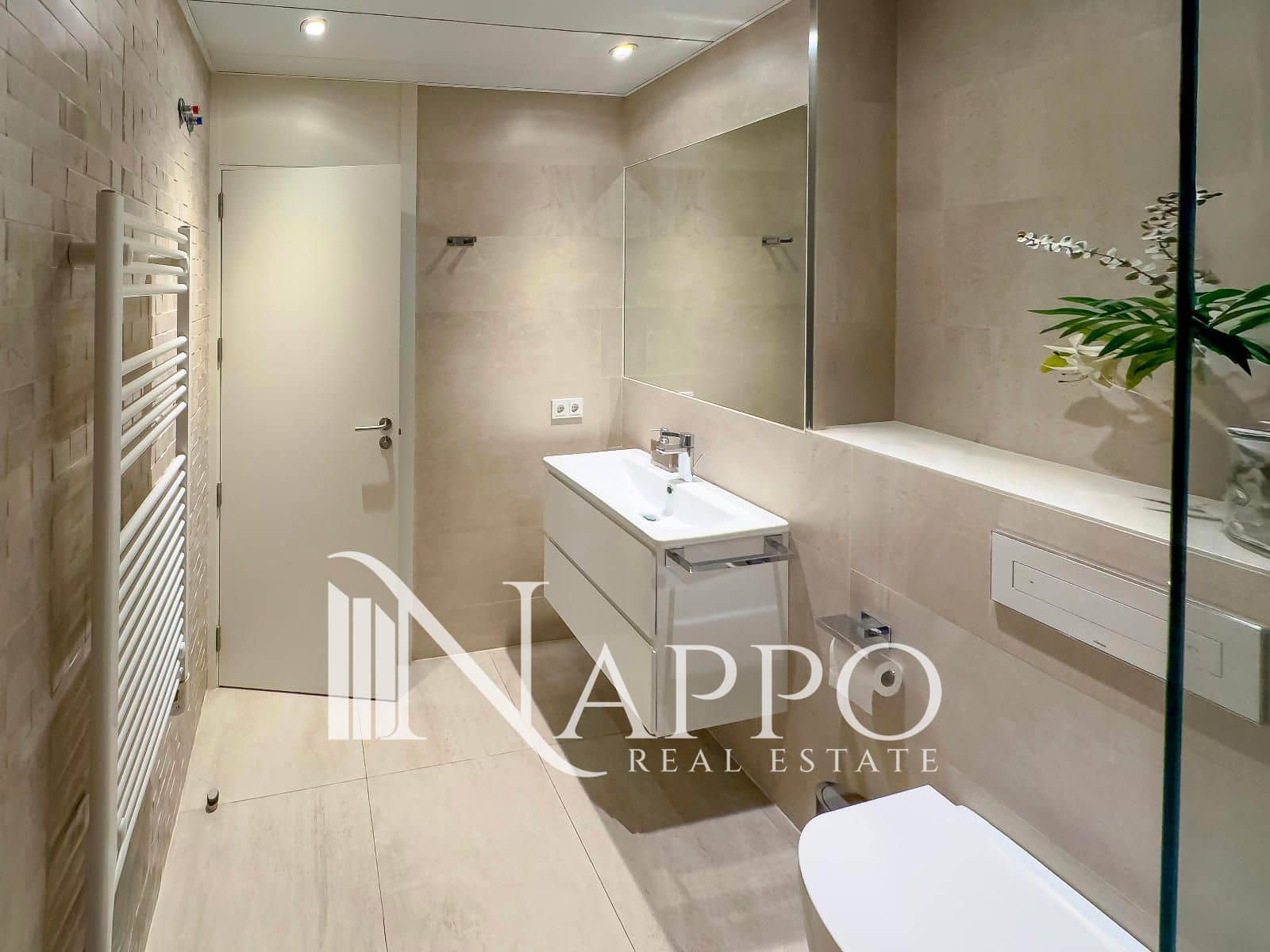 2 bedroom Flat for sale in Madrid city with pool garage - € 1,279,000 (Ref: 9451721)