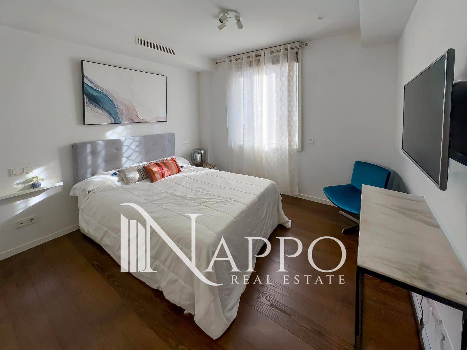 2 bedroom Flat for sale in Madrid city with pool garage - € 1,279,000 (Ref: 9451721)
