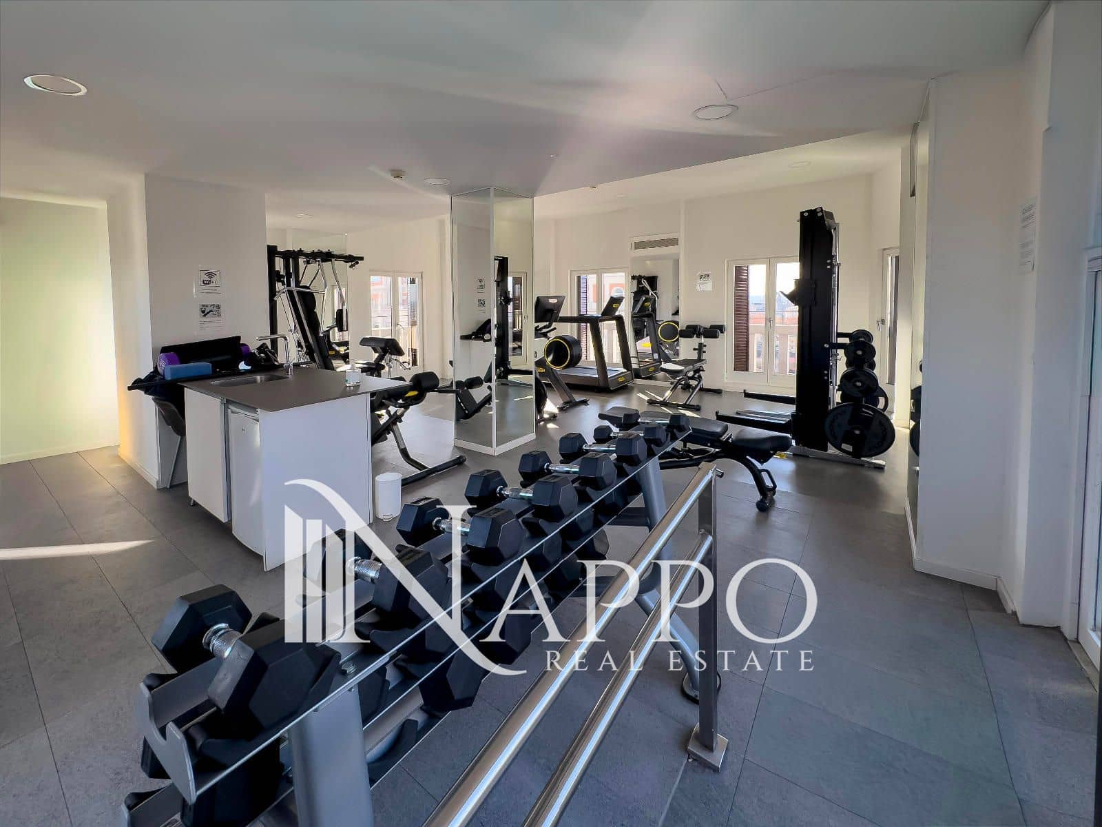 2 bedroom Flat for sale in Madrid city with pool garage - € 1,279,000 (Ref: 9451721)