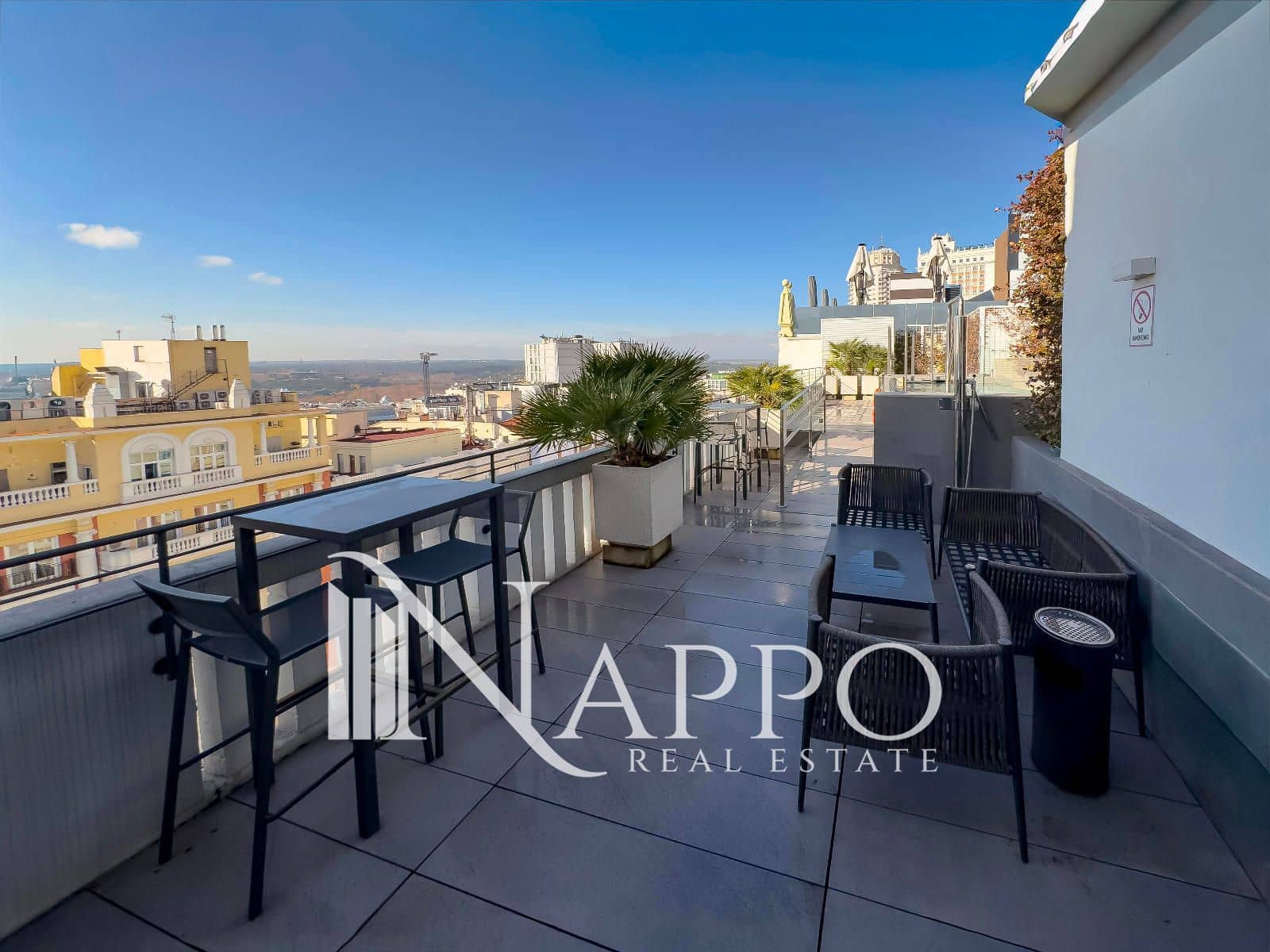 2 bedroom Flat for sale in Madrid city with pool garage - € 1,279,000 (Ref: 9451721)